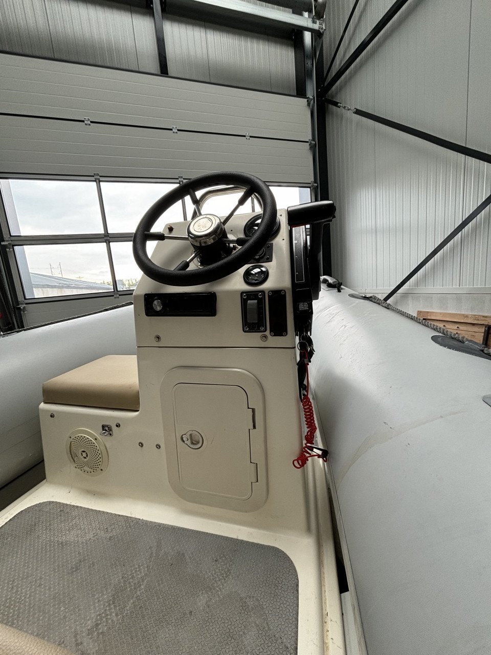 Mooie grote RIB 60 pk met aanhanger