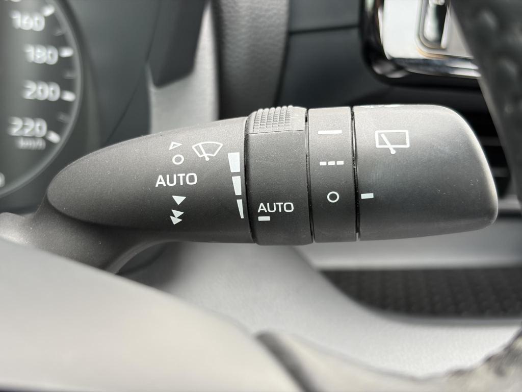 Mazda 2 Hybrid 1.5 centre-line vol! carplay/adaptieve cruise/stoel vw/airco