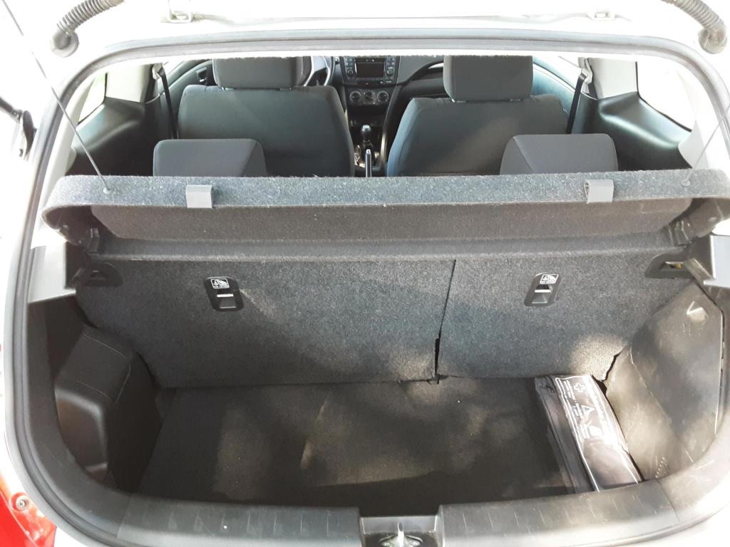 Suzuki Swift 1.2 base easss