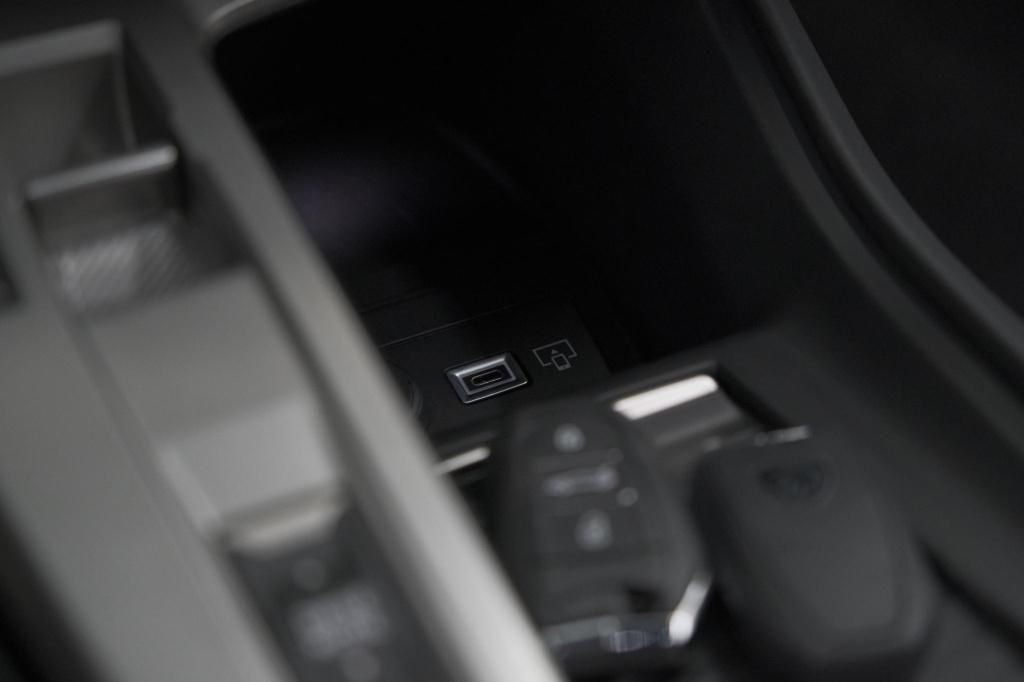 Peugeot 408 1.2 hybrid 136 e-dcs6 gt | 360 camera | adaptieve cruise contro