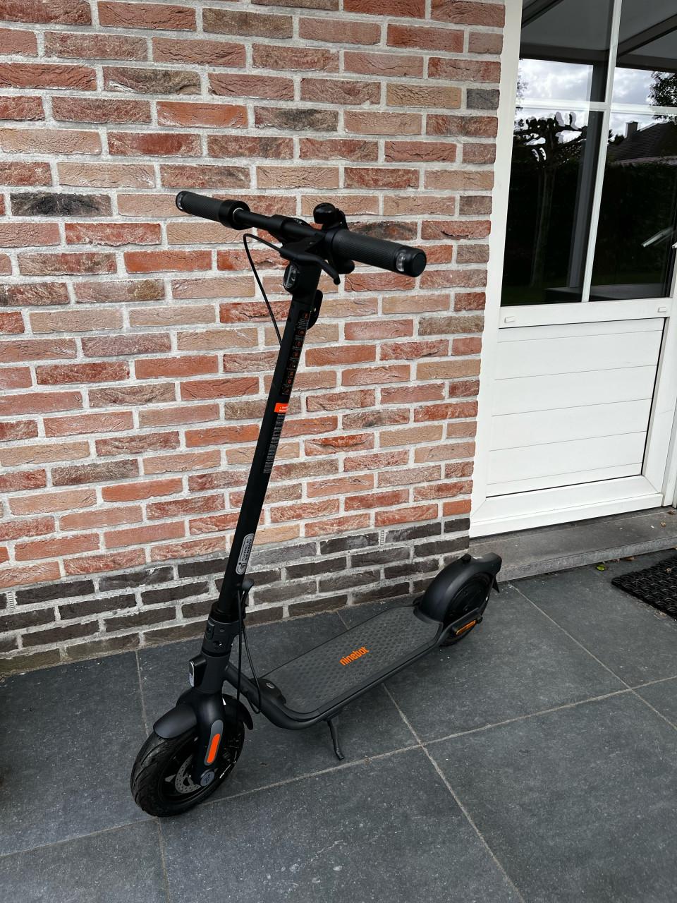 Elektrische step Segway Ninebot F2 2025 NIEUWSTAAT