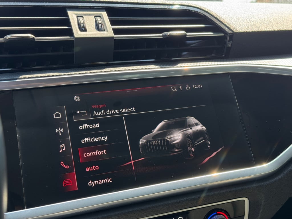 Audi Q3 35 tfsi advanced * matrix led * keyless * trekhaak