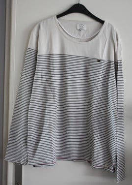 Beige shirt met strepen  MAAT xl