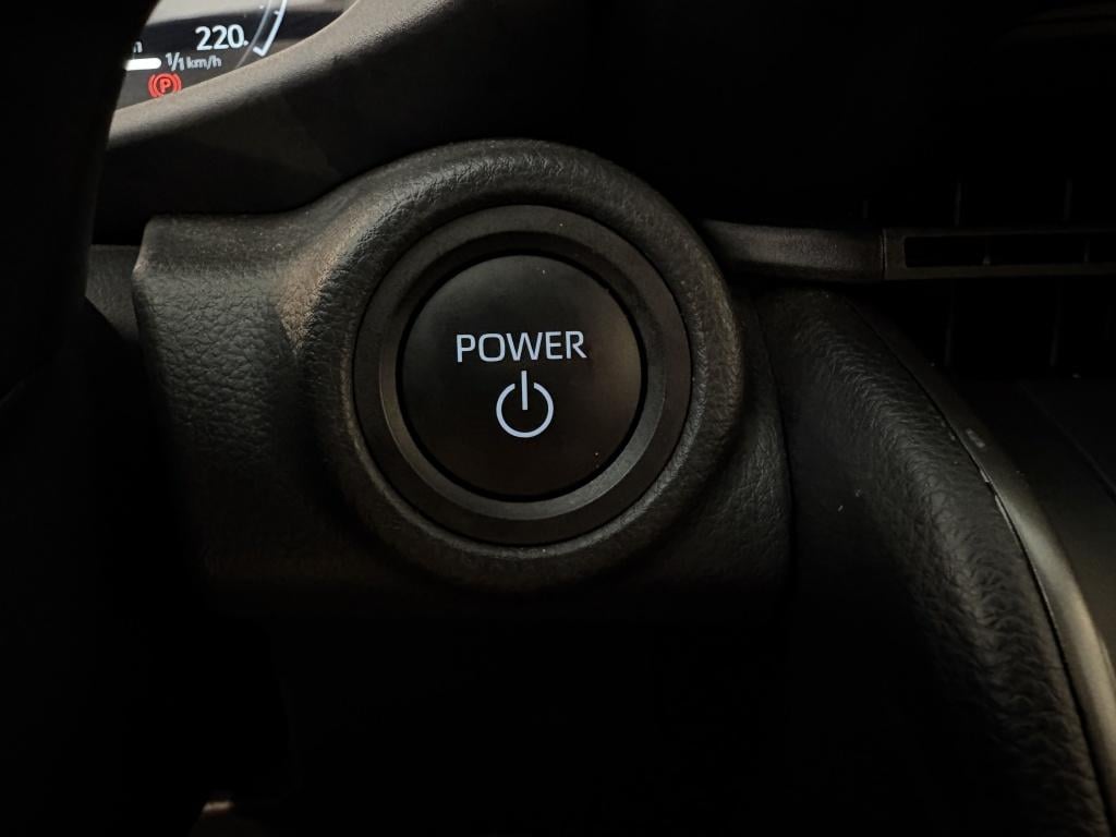 Toyota C-hr 1.8 hybrid 140 dyn