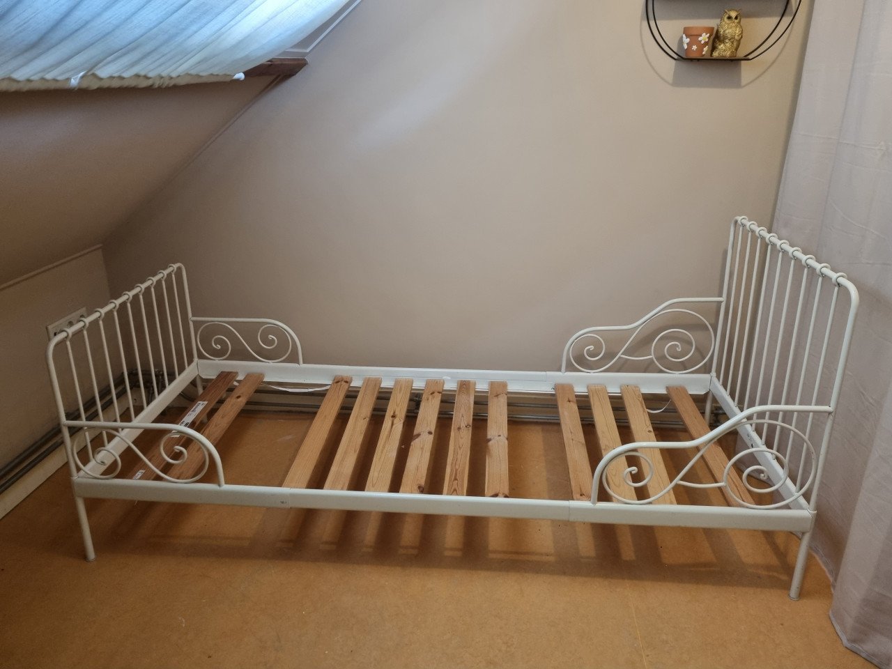 Witte bedden VERKOCHT!!
