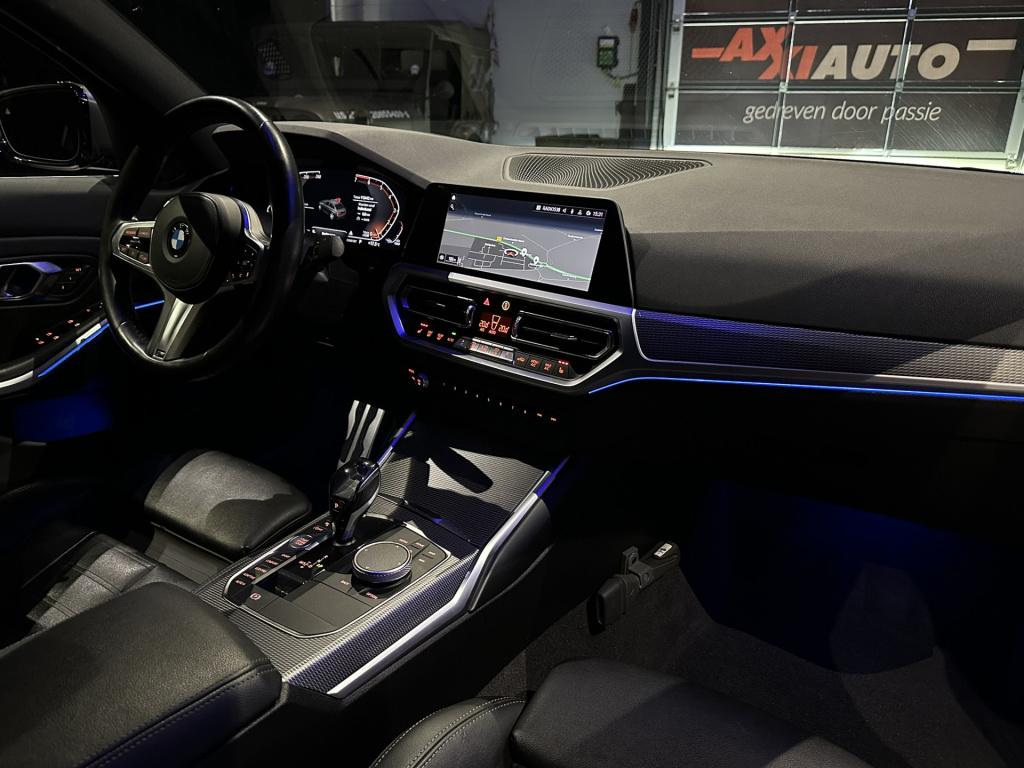 BMW 3-serie 320i high executive *facelift*memory*hud*camera*keyless