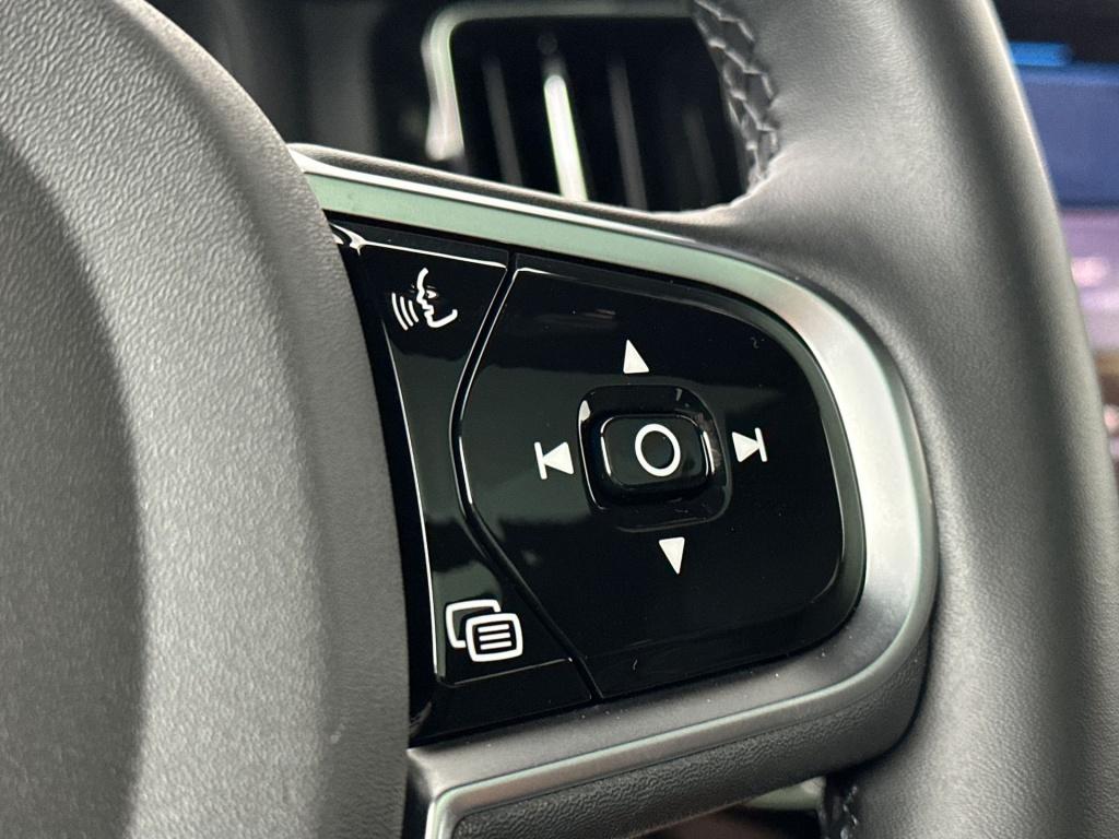 Volvo XC60 t6 398pk recharge ultra black edition| pano| 360camera| trekhaak