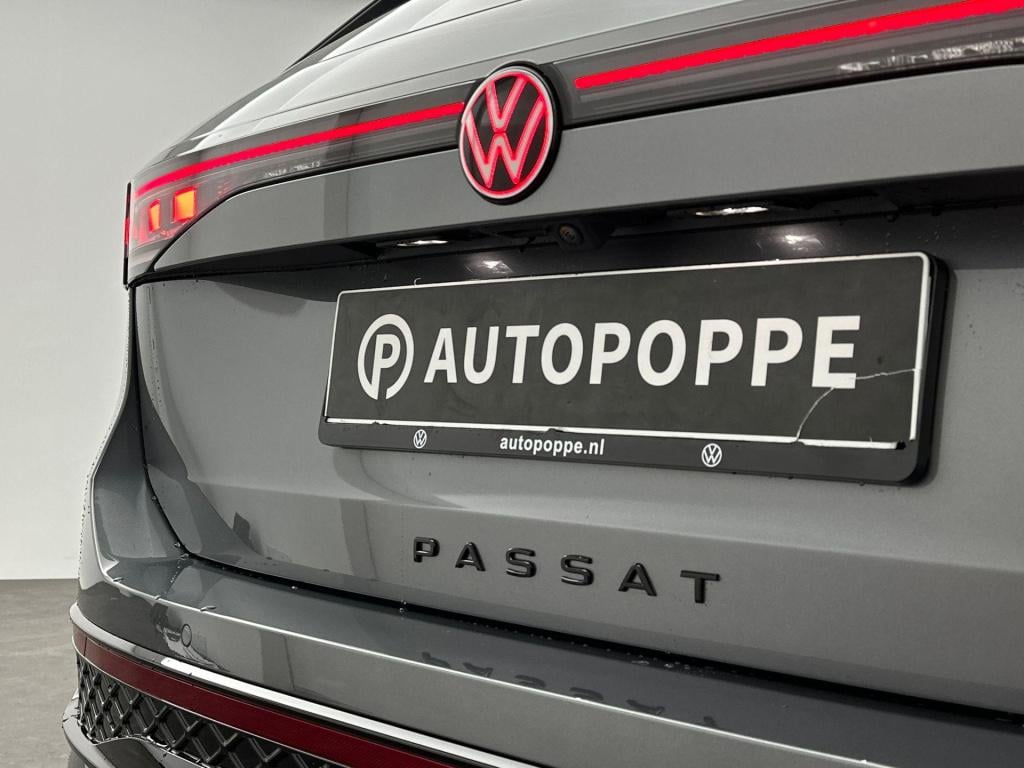 Volkswagen Passat r-line edition plug in hybride 204 pk black style plus pa