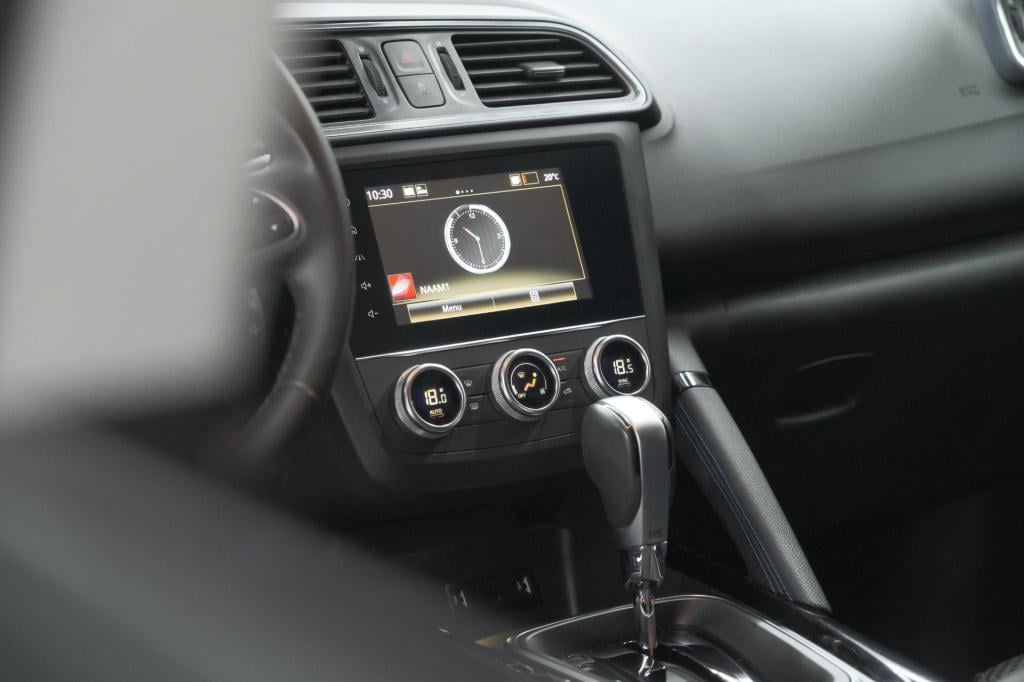 Renault Kadjar 1.3 tce 140 edc limited | trekhaak | allseason banden | stoe