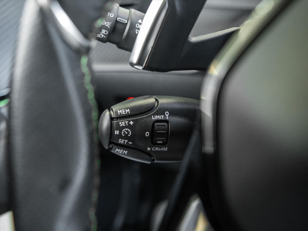 Peugeot 2008 1.2 puretech 130pk eat8