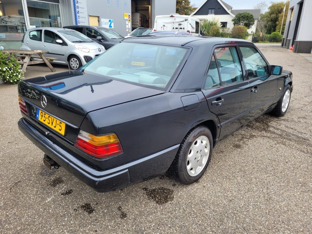 Mercedes-Benz 200 200-500 (w124) 300 d automaat