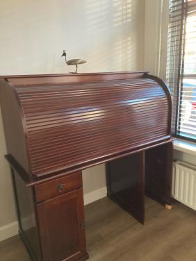 Bureau met rolluik