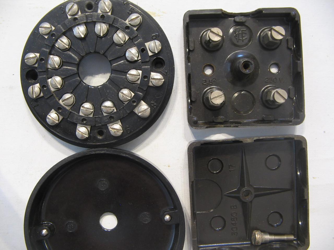 Bakeliete zwakstroom lasdozen.