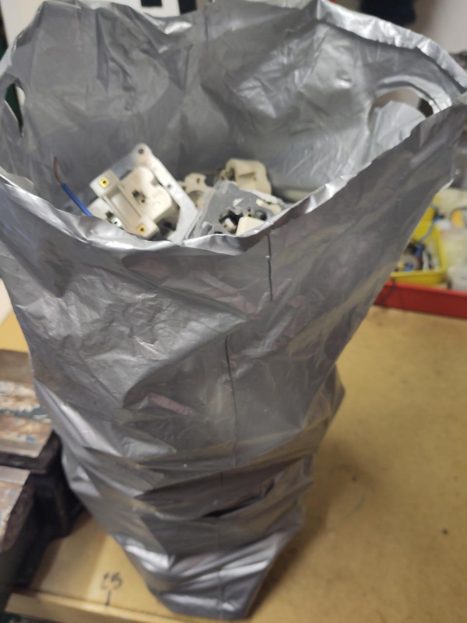 Elektra materiaal gebruikt GRATIS