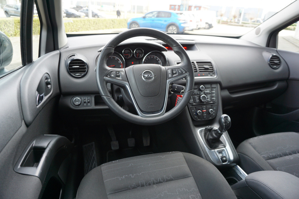 Opel Meriva 1.4 turbo cosmo airco / trekhaak / cruise control  / nap