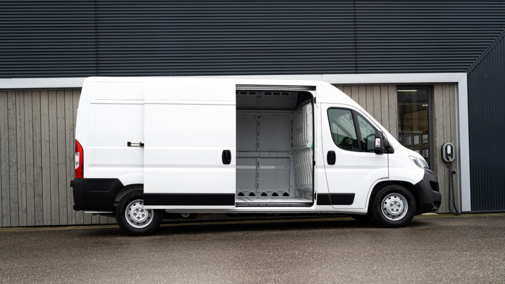 Citroen ë-jumper 435 l3h2 club 75 kwh