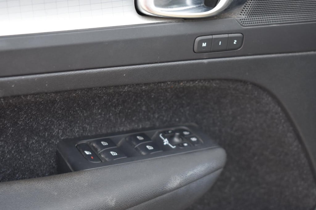 Volvo XC40 1.5 t3 leder | stuur en stoelverwarming | camera | apple carplay