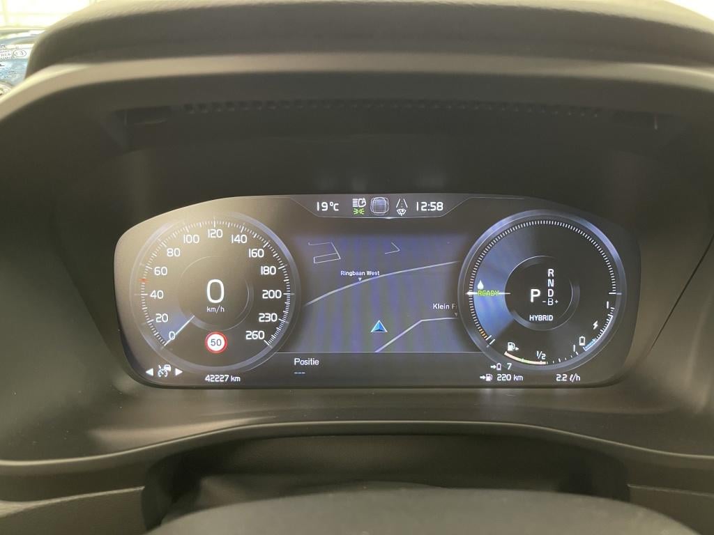 Volvo XC40 1.5 t5 recharge r-design | 360 camera | panoramadak | pilot ass.