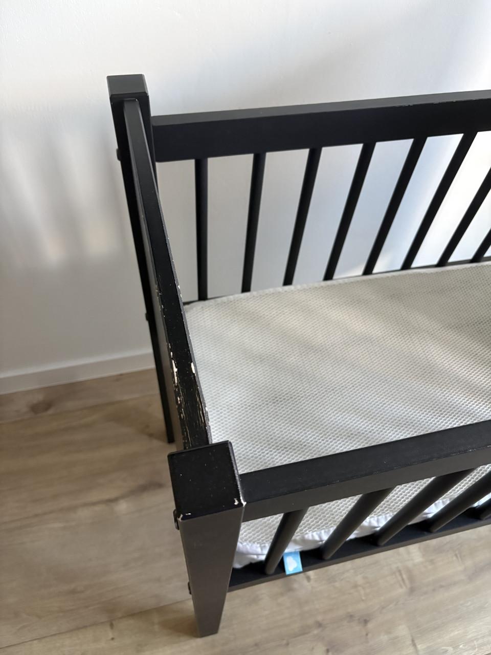 Kidsmill Noa Wieg Mat Zwart Met Aerosleep Matras Evolution Pack 40 x 80 cm
