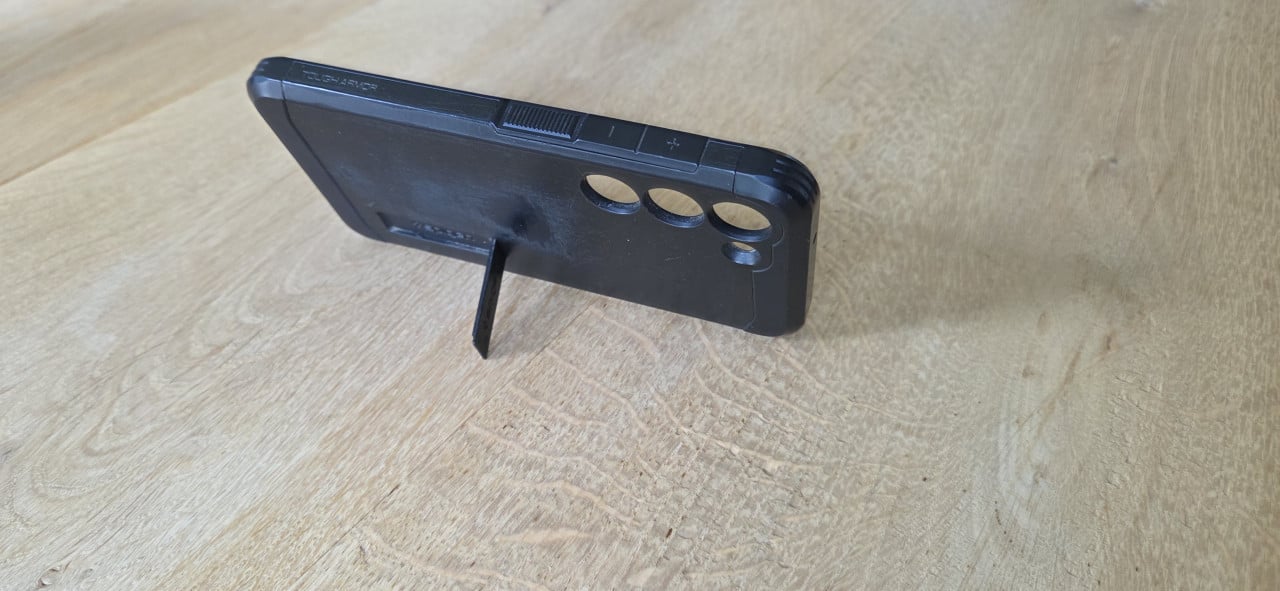 Galaxy S23, Spigen Tough Armor