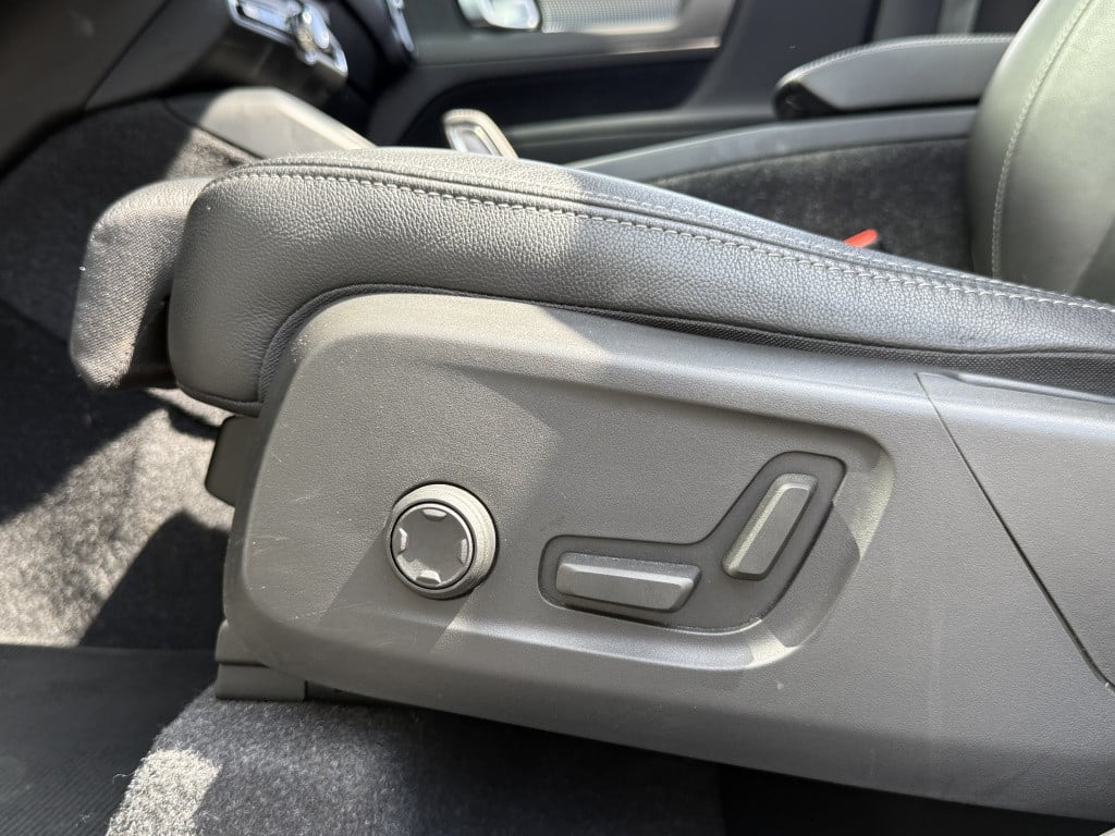 Volvo XC40 t5 262pk recharge r-design | panodak| adap.cruise| 360camera| el