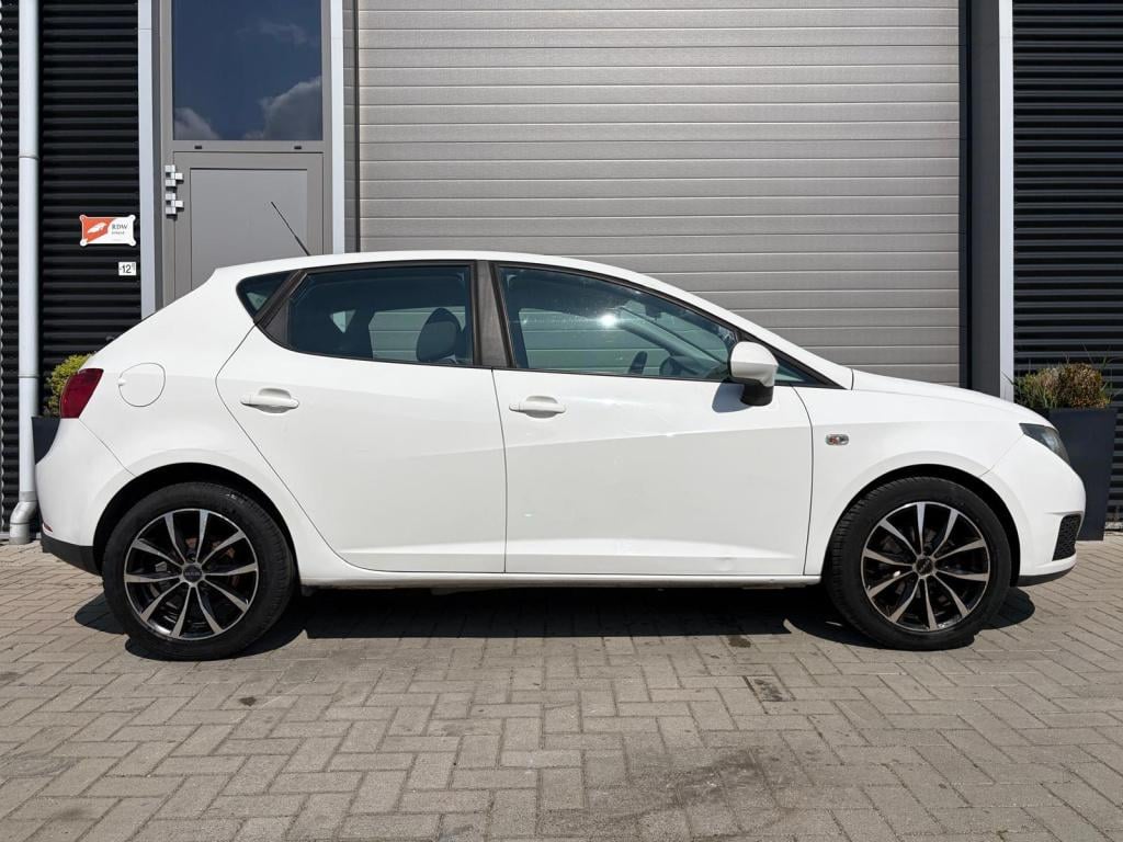 Seat Ibiza 1.2 club/airco/lichtmetaal/carplay/android/mooie auto/