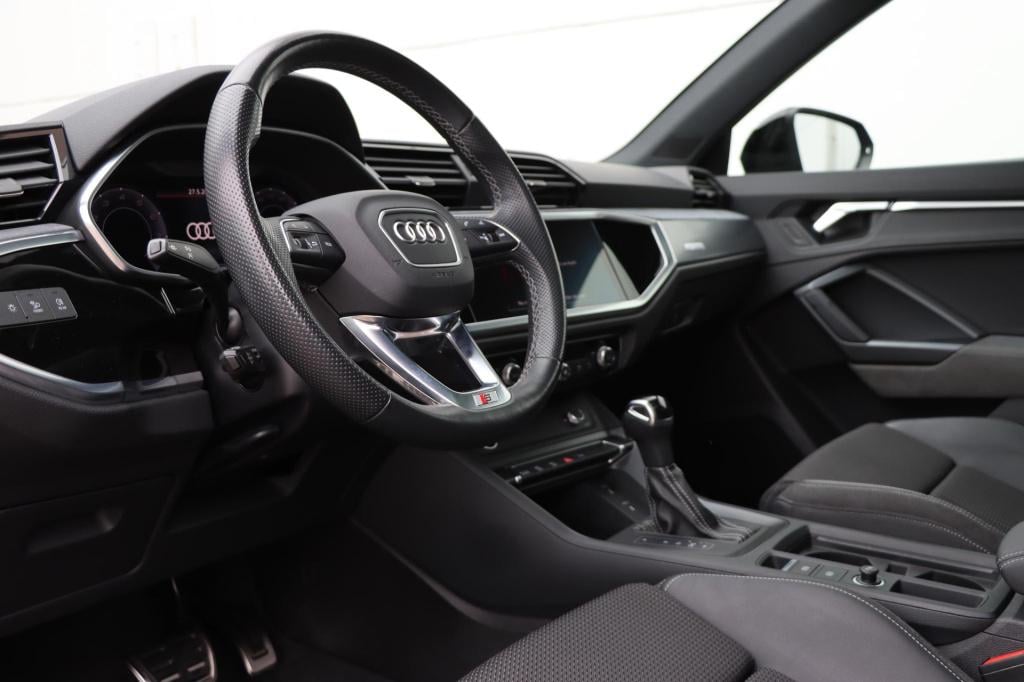 Audi Q3 35 tfsi s-line edition 150pk s-tronic