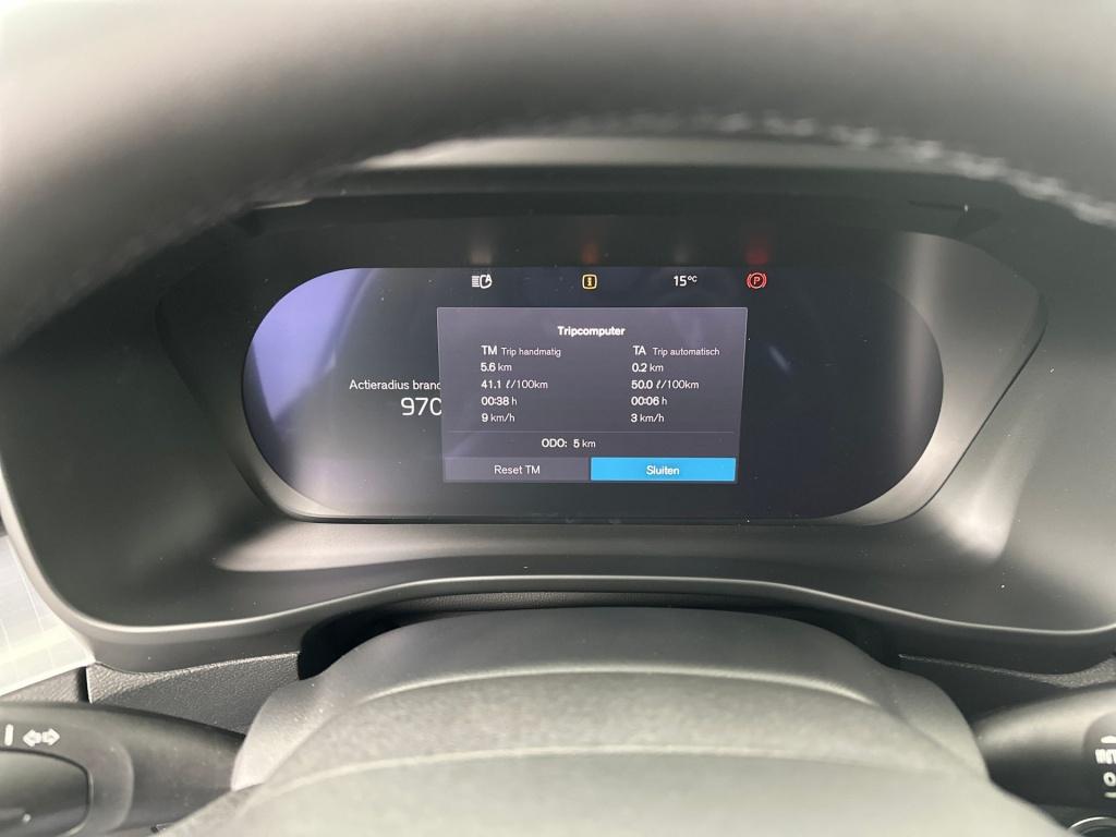 Volvo XC40 b4 gt plus dark visual park assist