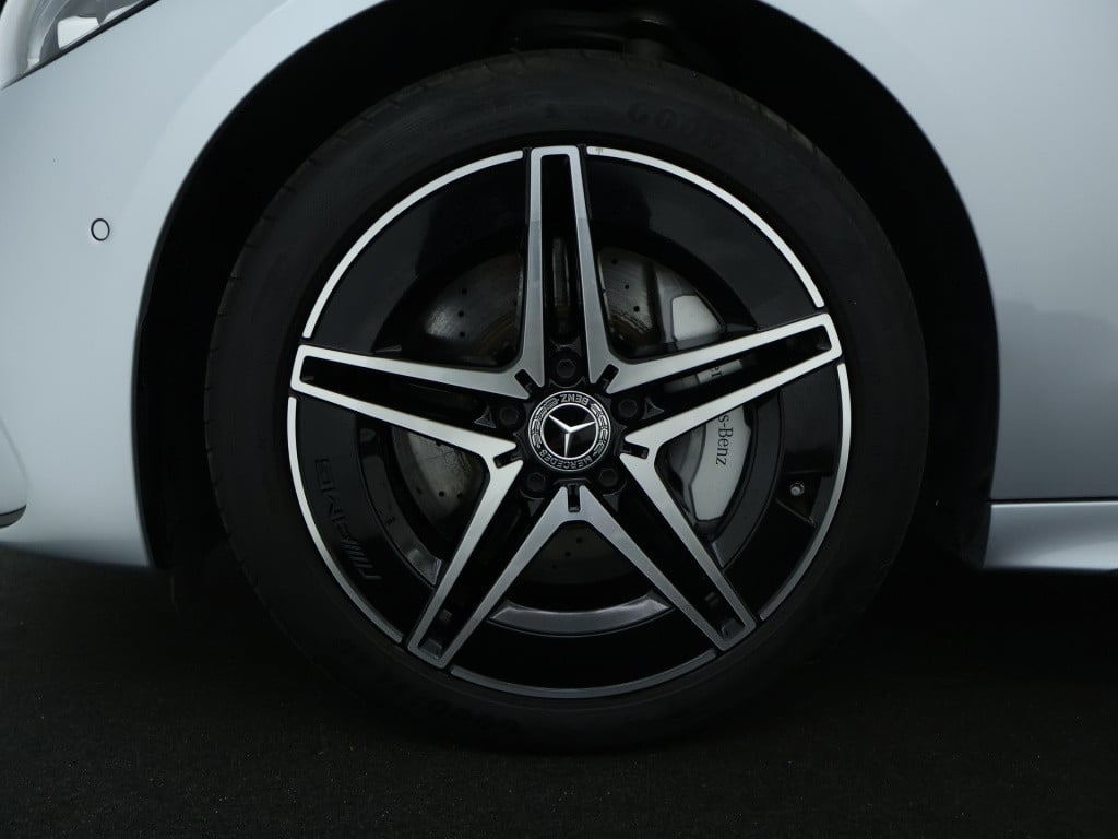 Mercedes-Benz C-Klasse estate 300 e amg plug-in hybride | amg line | night 