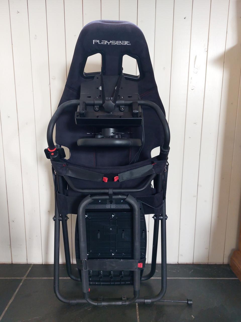 Playseat Challenge met Logitech G923 racestuur en shifter