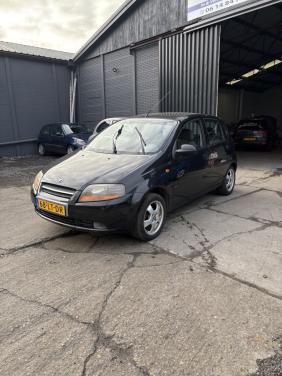 Dewoo met een jaar apk