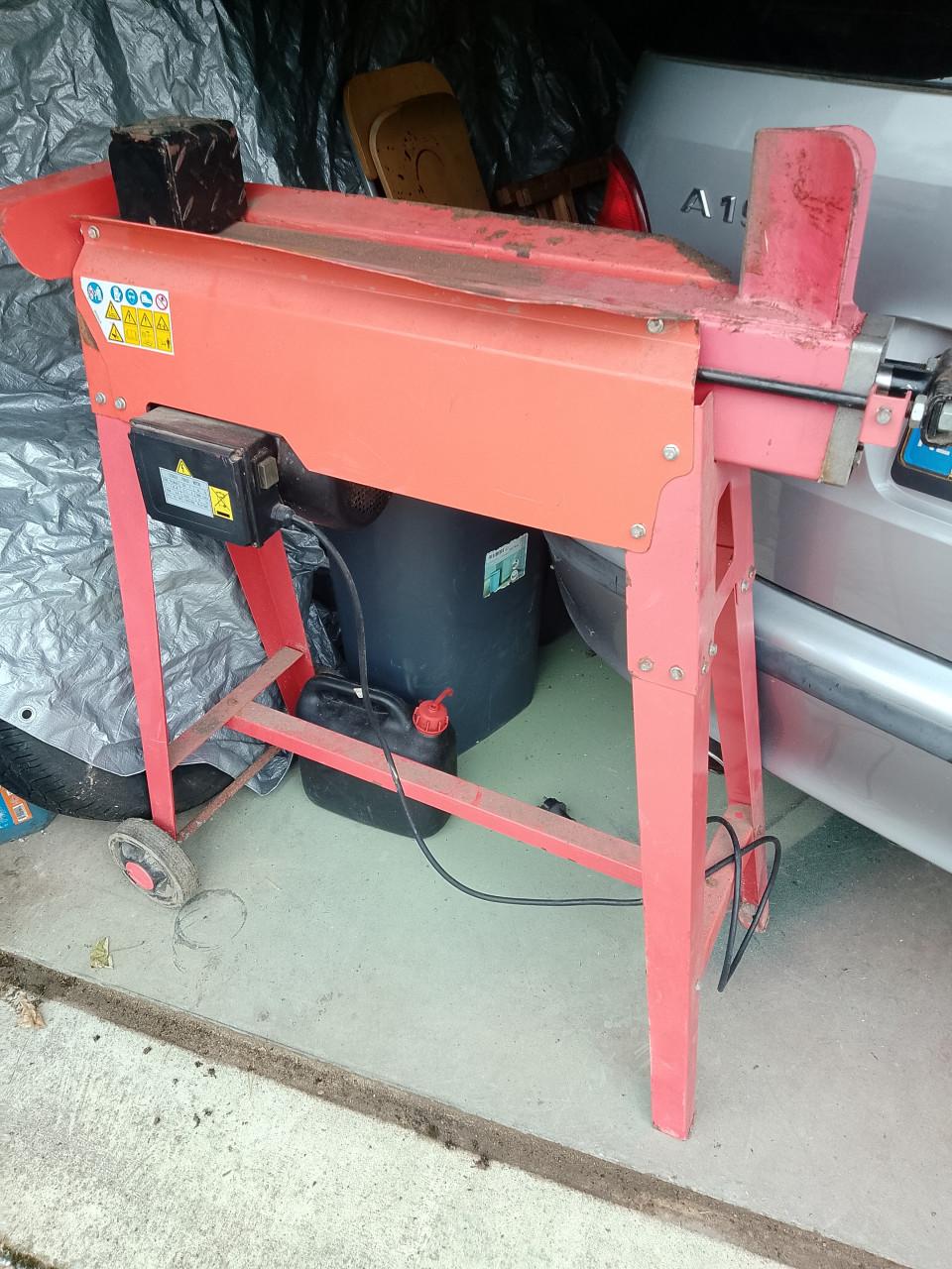Te koop houtkliever