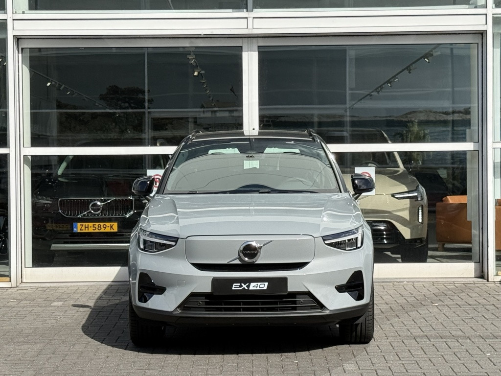 Volvo Ex40 extended range plus dark