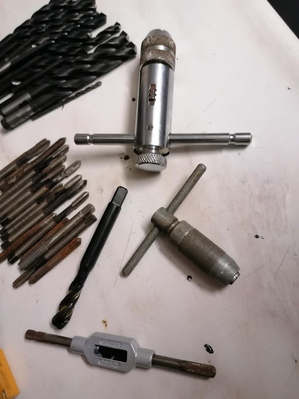 Diverse tappen en snijmoeren
