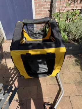 Honden fietskar voor grote hond merk Arcade