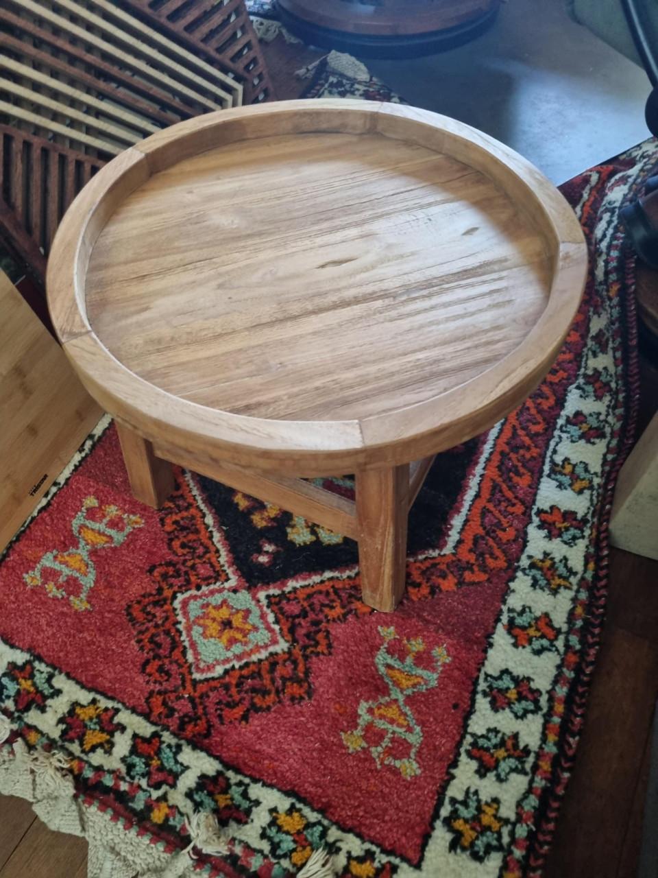 1 x Salontafel eiken 60 x 60 cm...& 1 x donker hout Salontafel exotisch