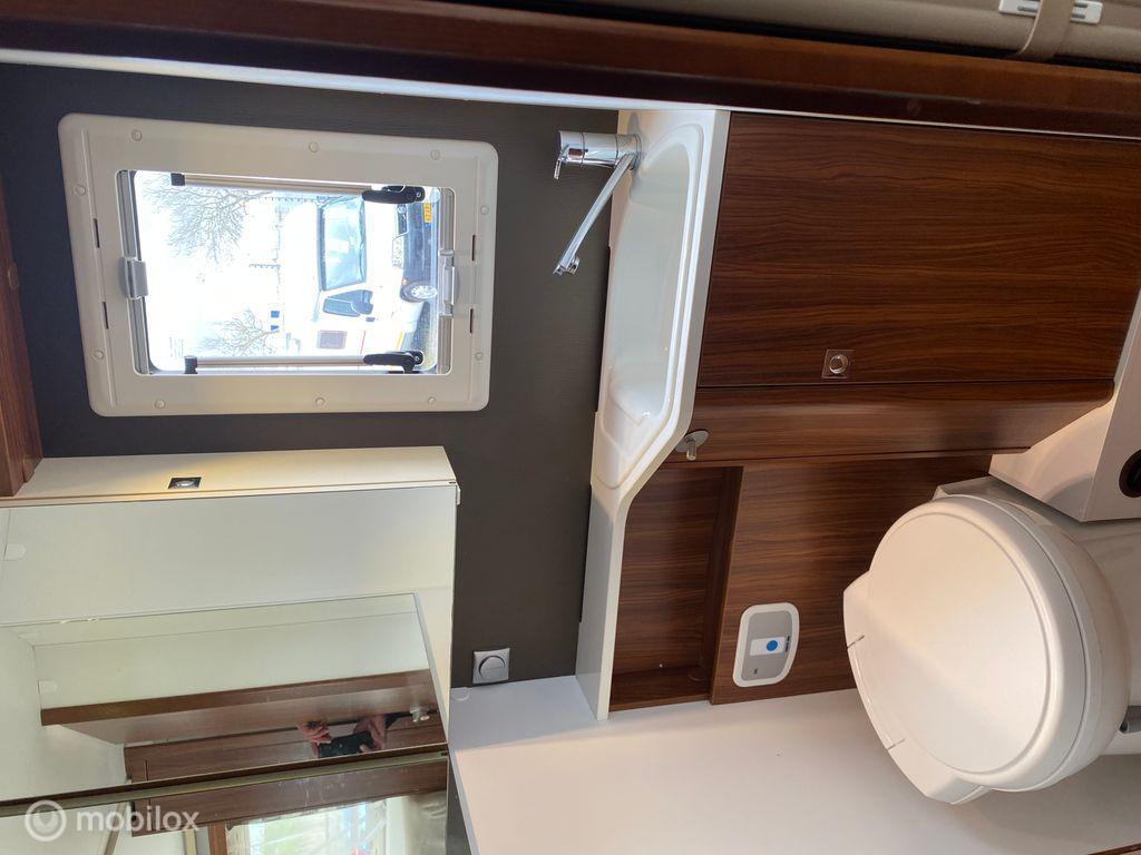 Adria Onbekend coral s 670sl