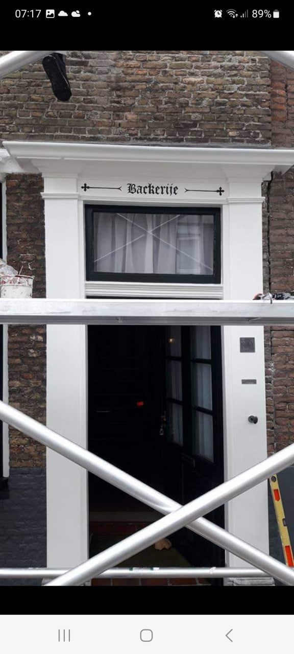 Voor al u schilder en behangwerk.