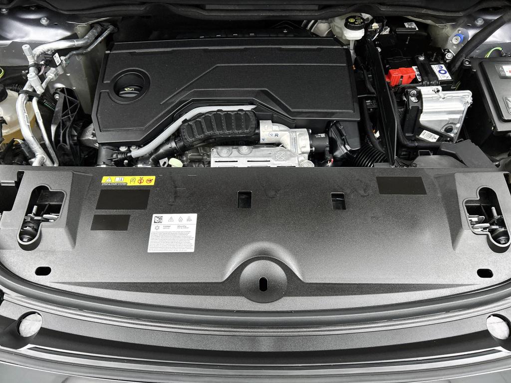 Peugeot 3008 hybrid 145pk automaat gt | rijklaar | stoelverwarming | elektr