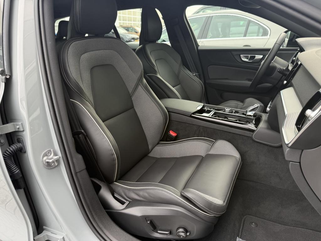 Volvo V60 t6 398pk recharge plus dark| adap.cruise| 360camera| trekaak