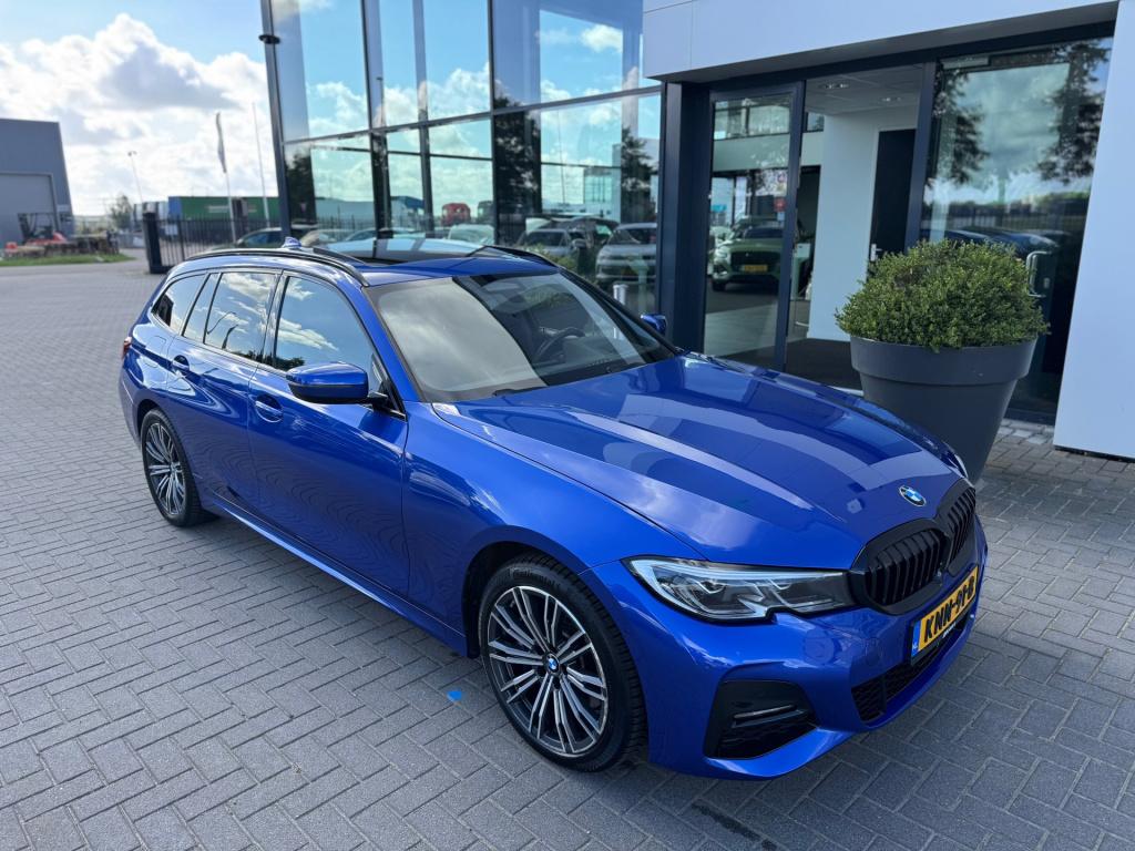 BMW 3-serie touring 330e m-sport * pano * acc * harman/ kardon