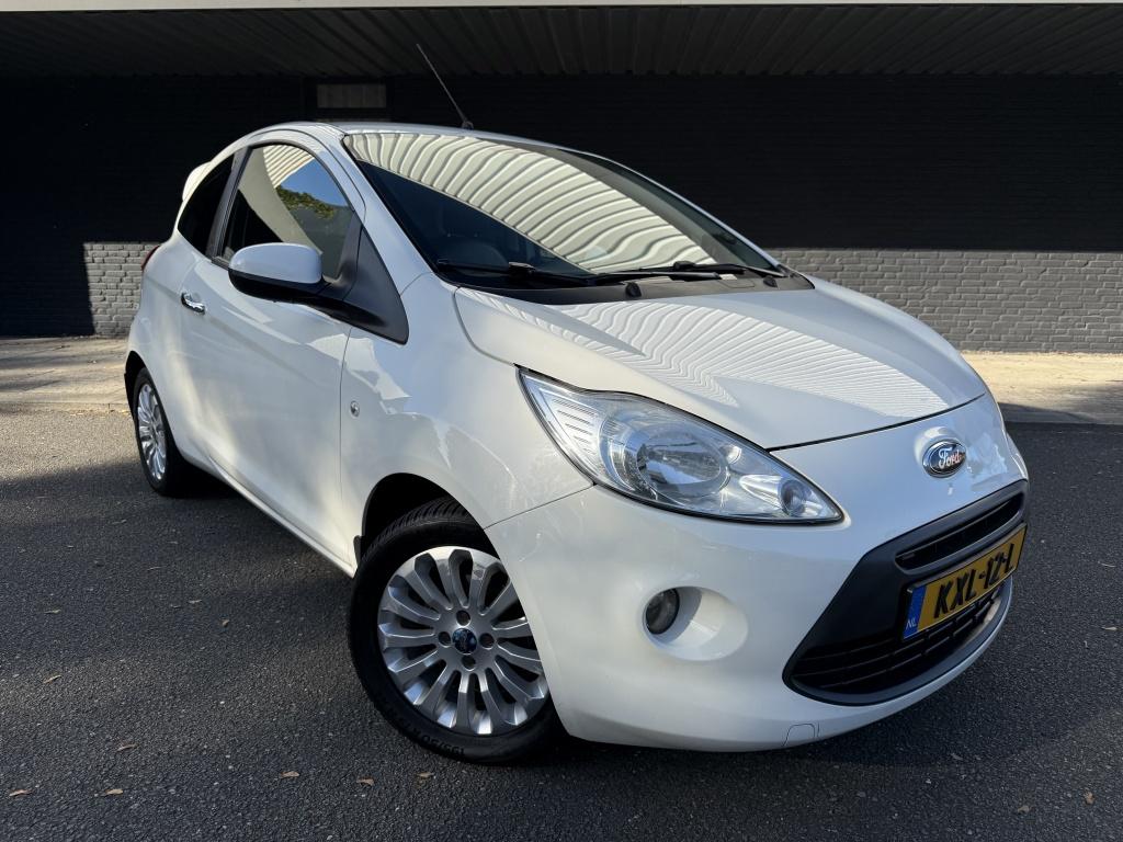 Ford KA 1.2 titanium x - lederen bekleding - nieuwe distributie + grote beu