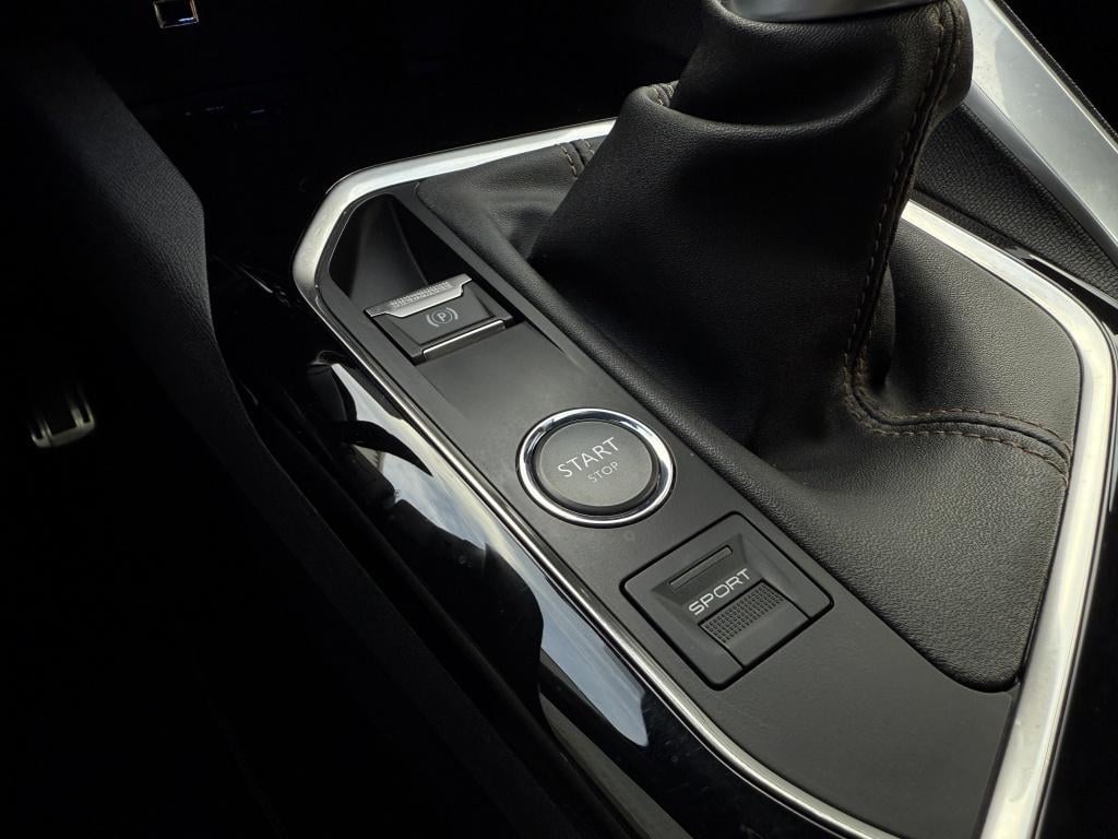 Peugeot 3008 1.2 puretech gt line // recent groot onderhoud + distributie g