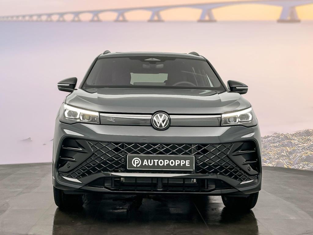Volkswagen Tiguan r-line edition 272 plug in hybride black style pakket