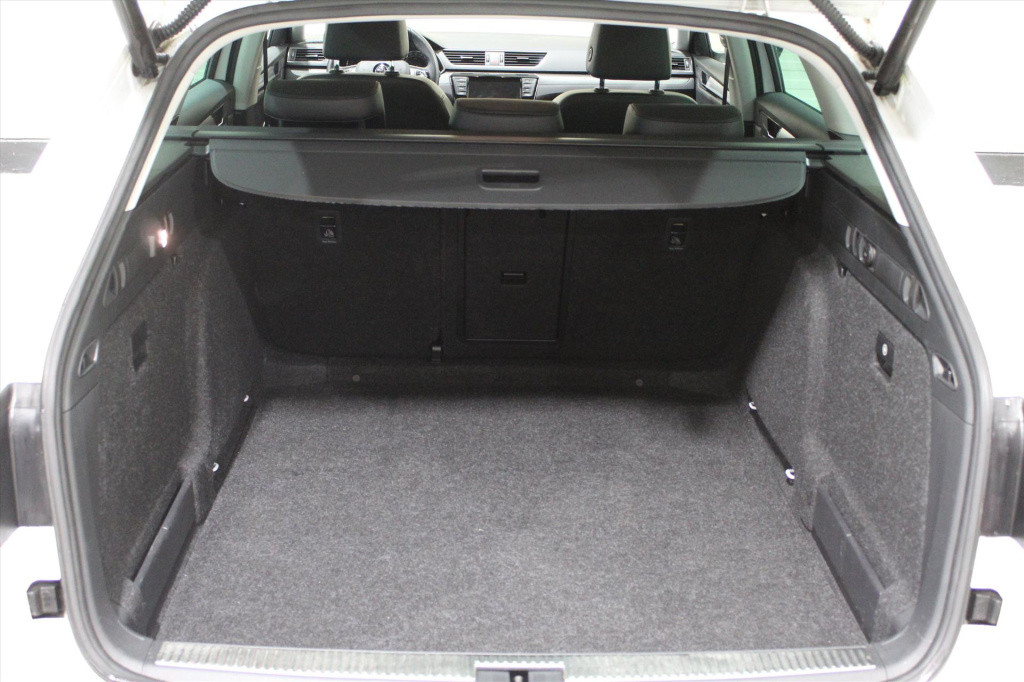 Skoda Superb combi style 1.4 tsi act