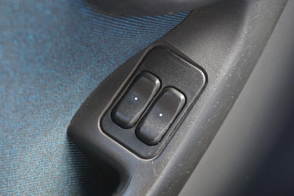 Opel Corsa 1.4-16v comfort elektr. ramen / trekhaak / apk t/m 18-03-2027