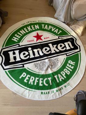 Te Koop Heineken vloerkleed rond 150 cm  voor de verzamelaars !
