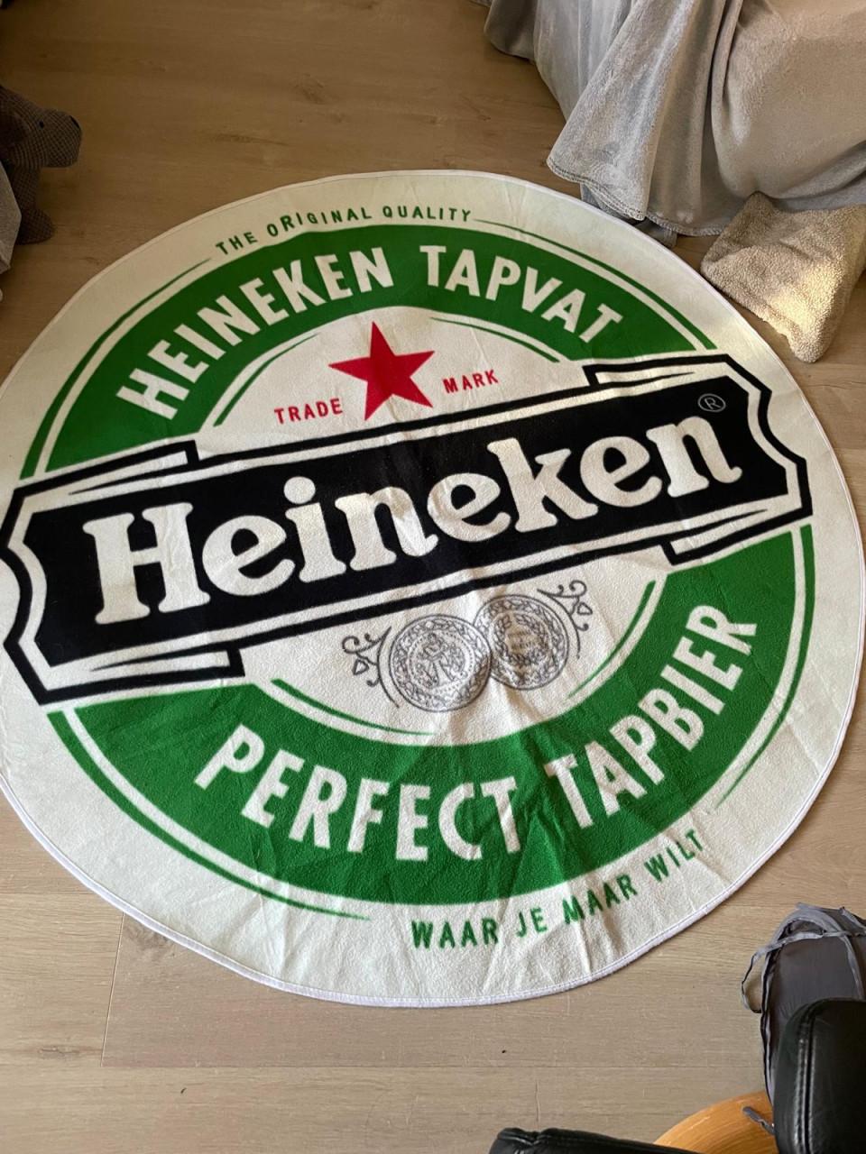 Te Koop Heineken vloerkleed rond 150 cm  voor de verzamelaars !