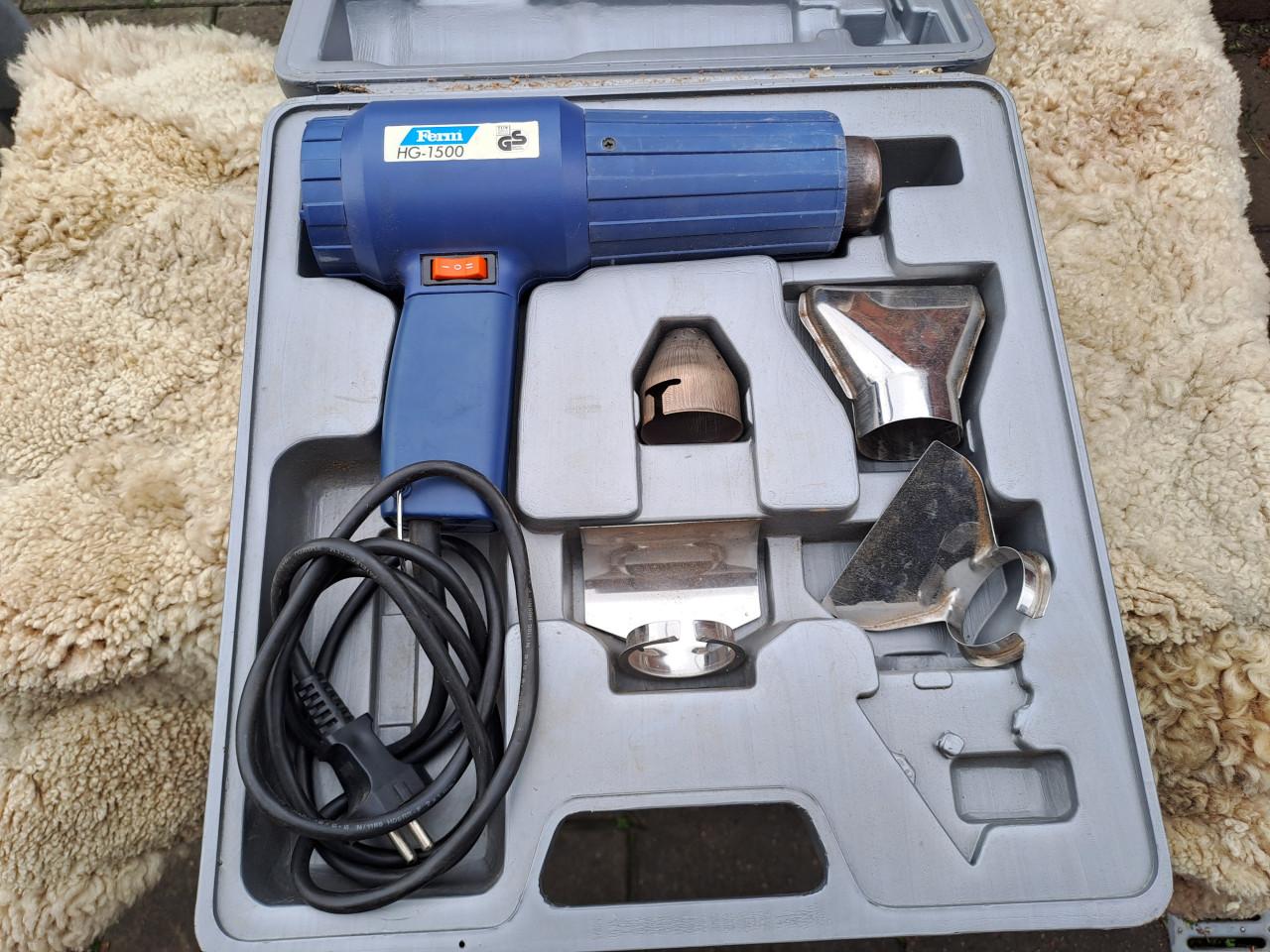 Te koop tuingereedschap frees stoepborstel en nog meer