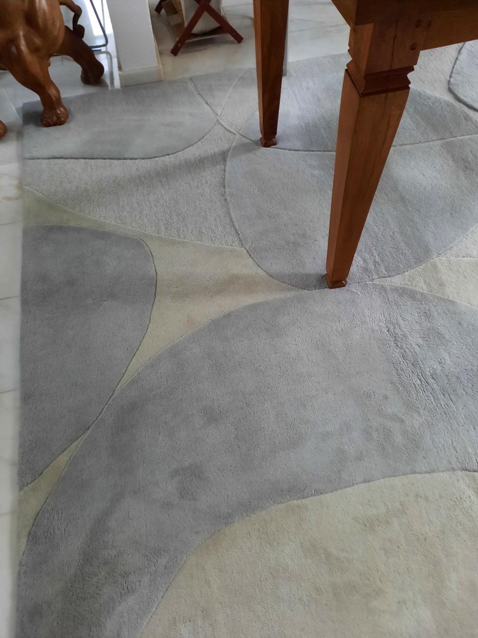 100% WOLLEN VLOERKLEED 3 meter bij 2 meter kleur grijs